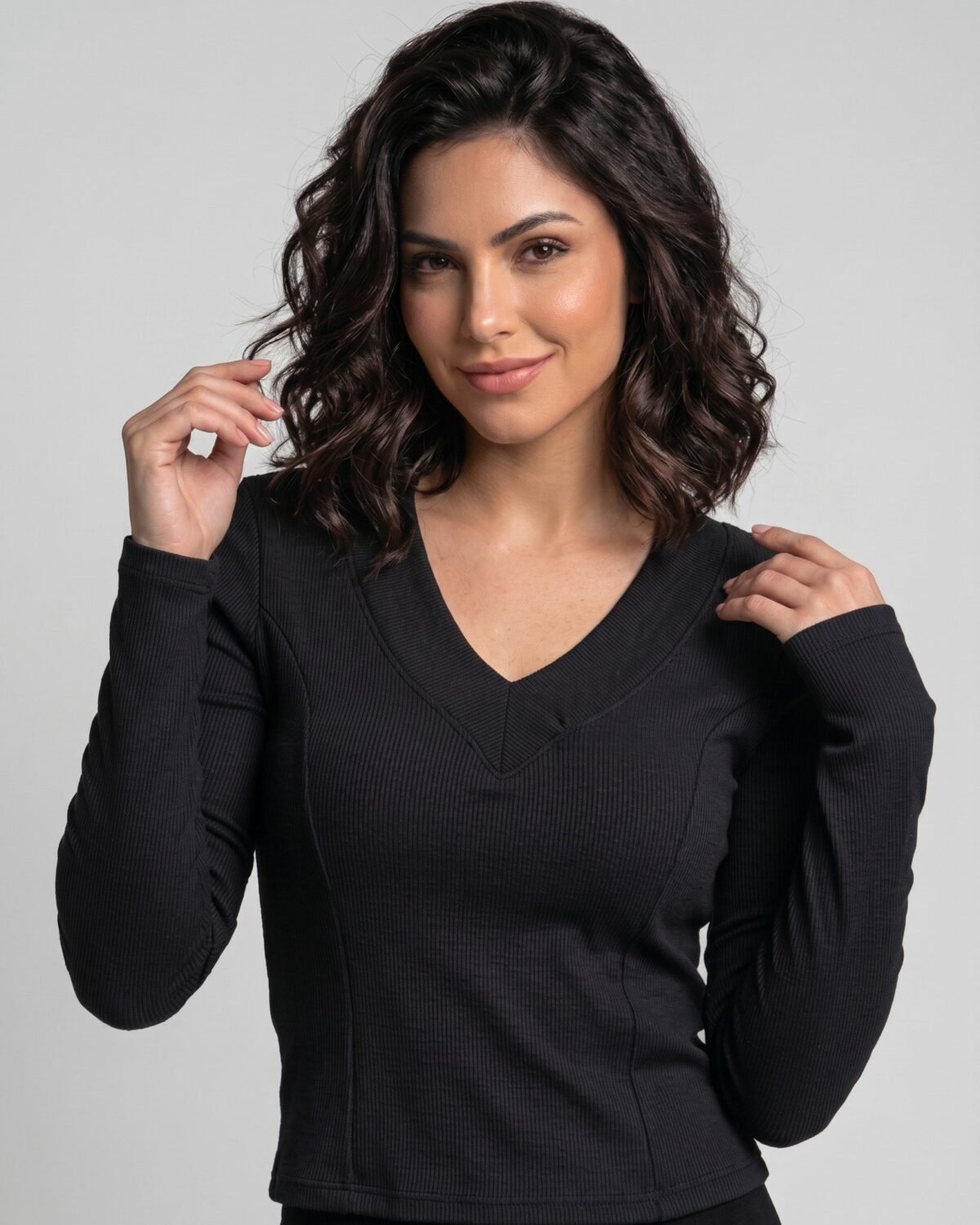 Polera Rib Pro: Cuello V, Moldeadora y Copas de Realce