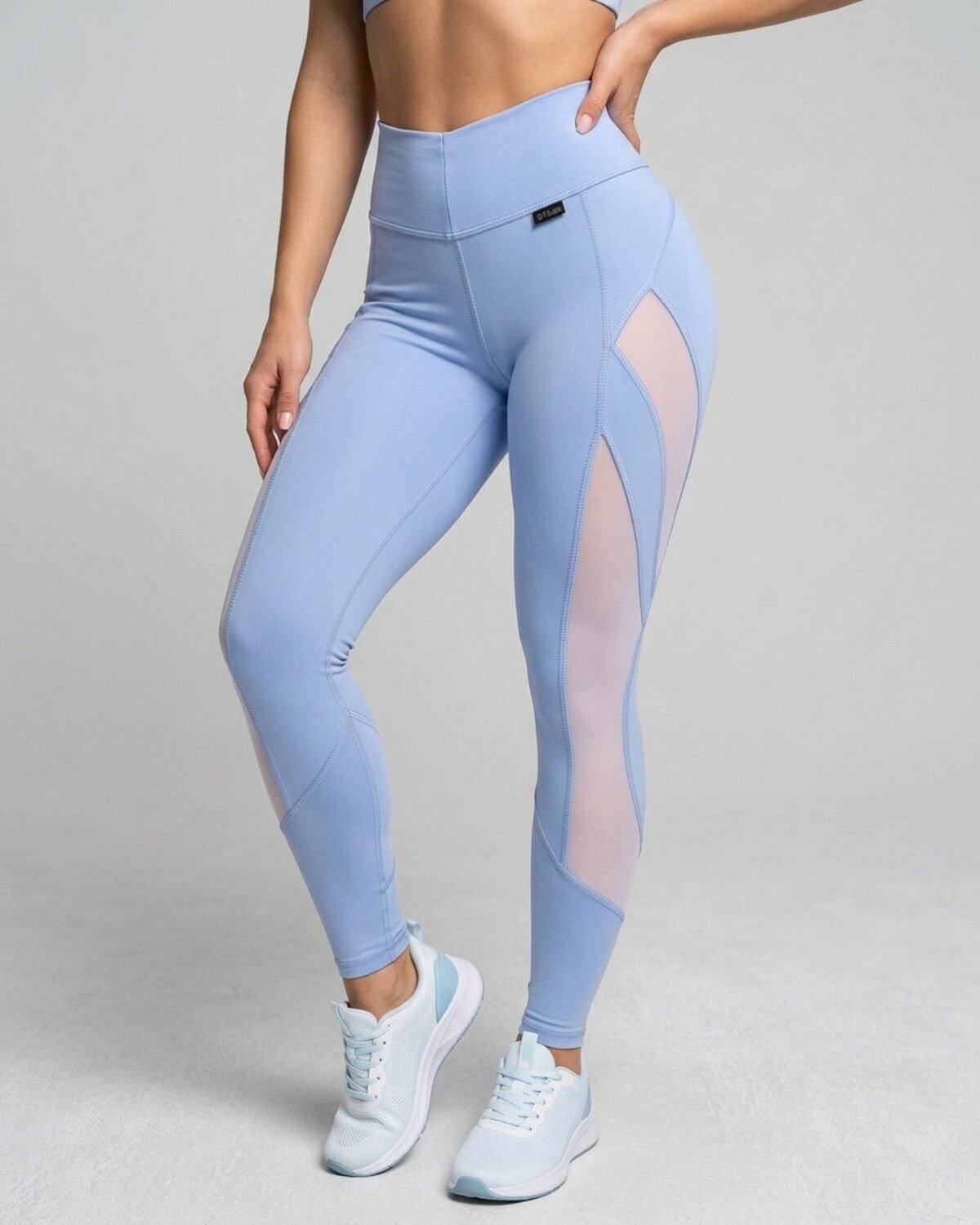 Calza Sport con Mallas Laterales y Efecto Push Up Extremo - A356